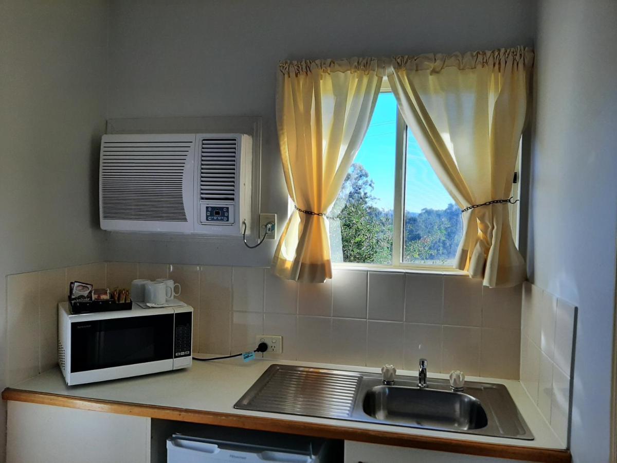 คันทรี โรส โมเทล วอร์วิก Motel วอริก ภายนอก รูปภาพ