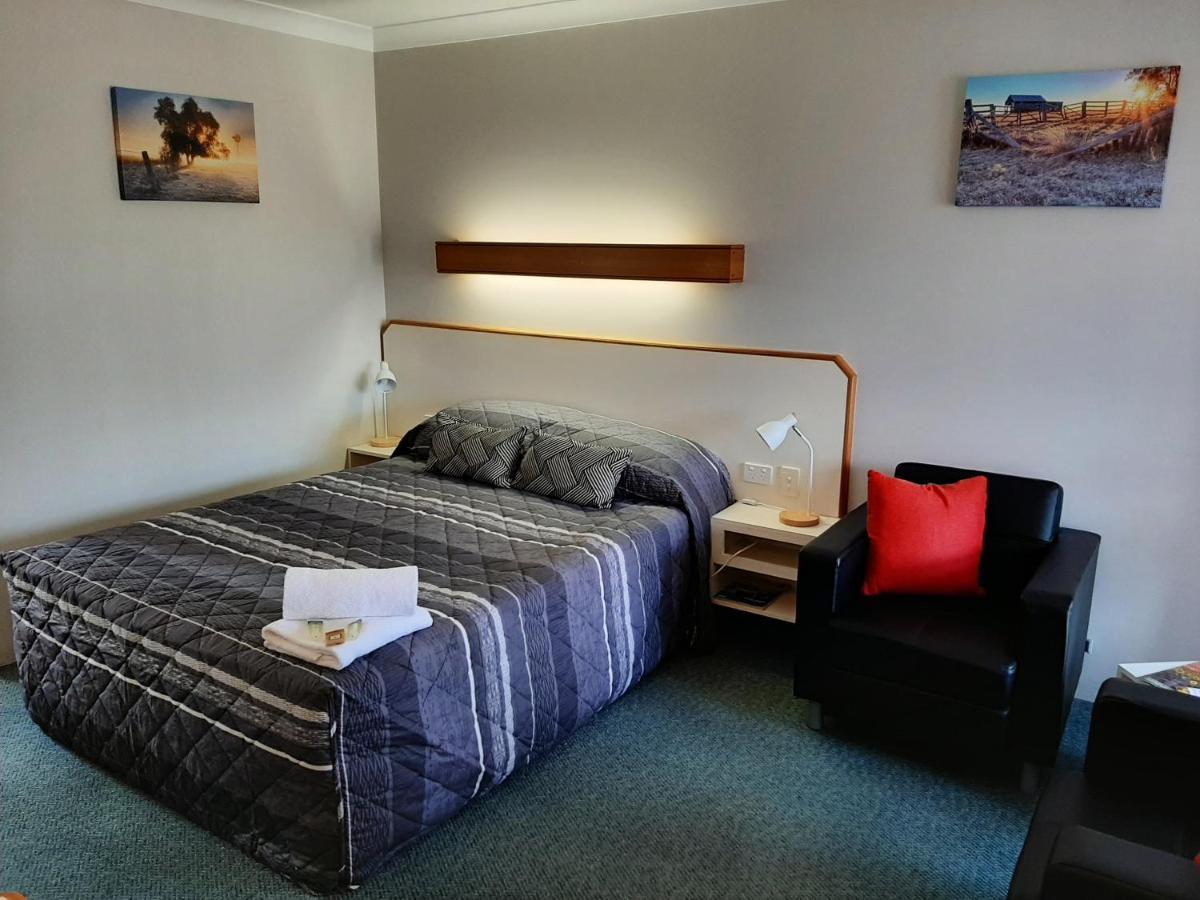 คันทรี โรส โมเทล วอร์วิก Motel วอริก ภายนอก รูปภาพ